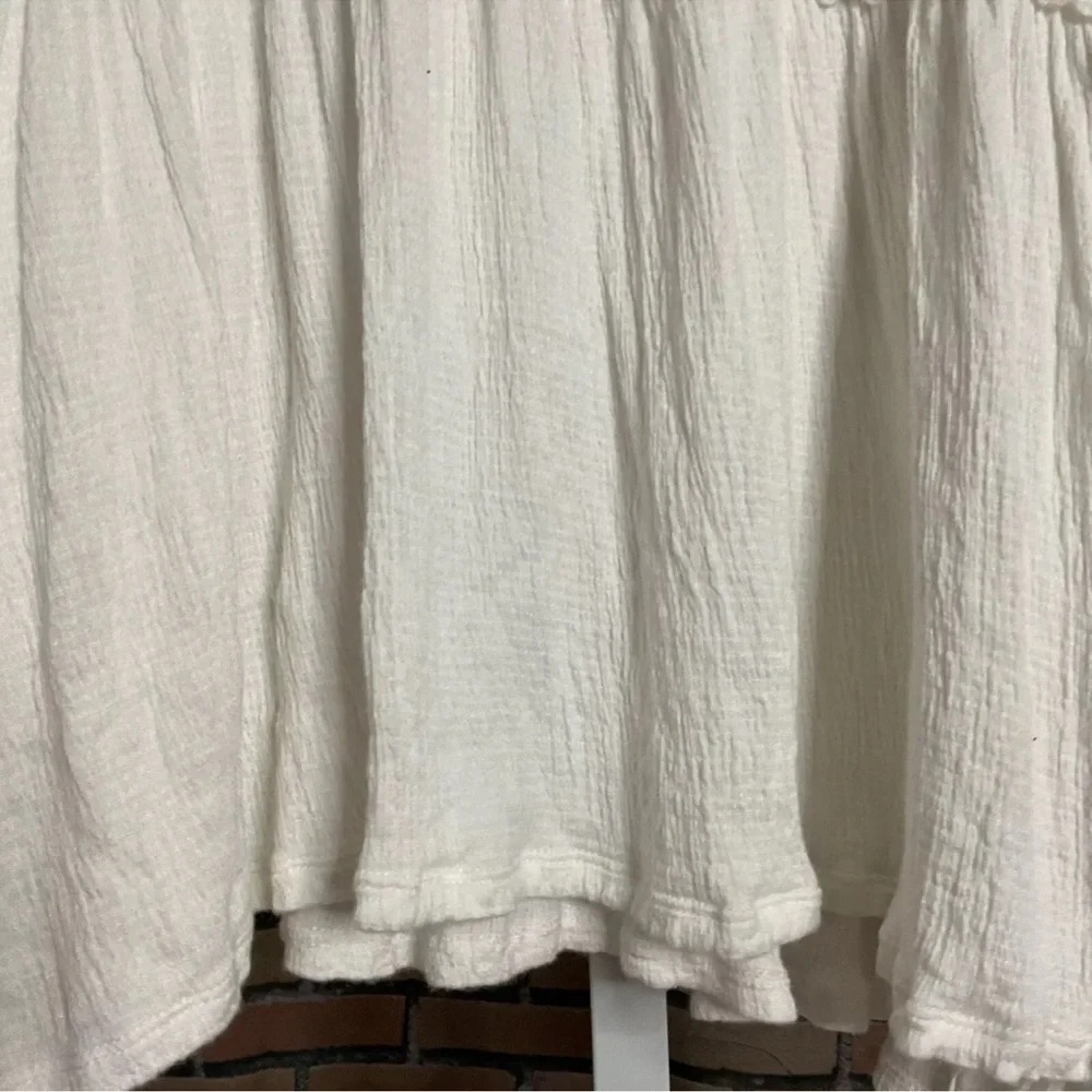 Taylor & Sage Women’s L Sleeveless Women’s Pullover Top Off White blouse - Picture 7 of 7